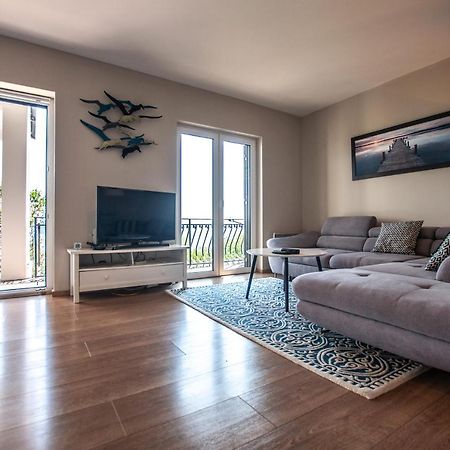 Sea View Apartments Debeli Rtic Ankaran Luaran gambar