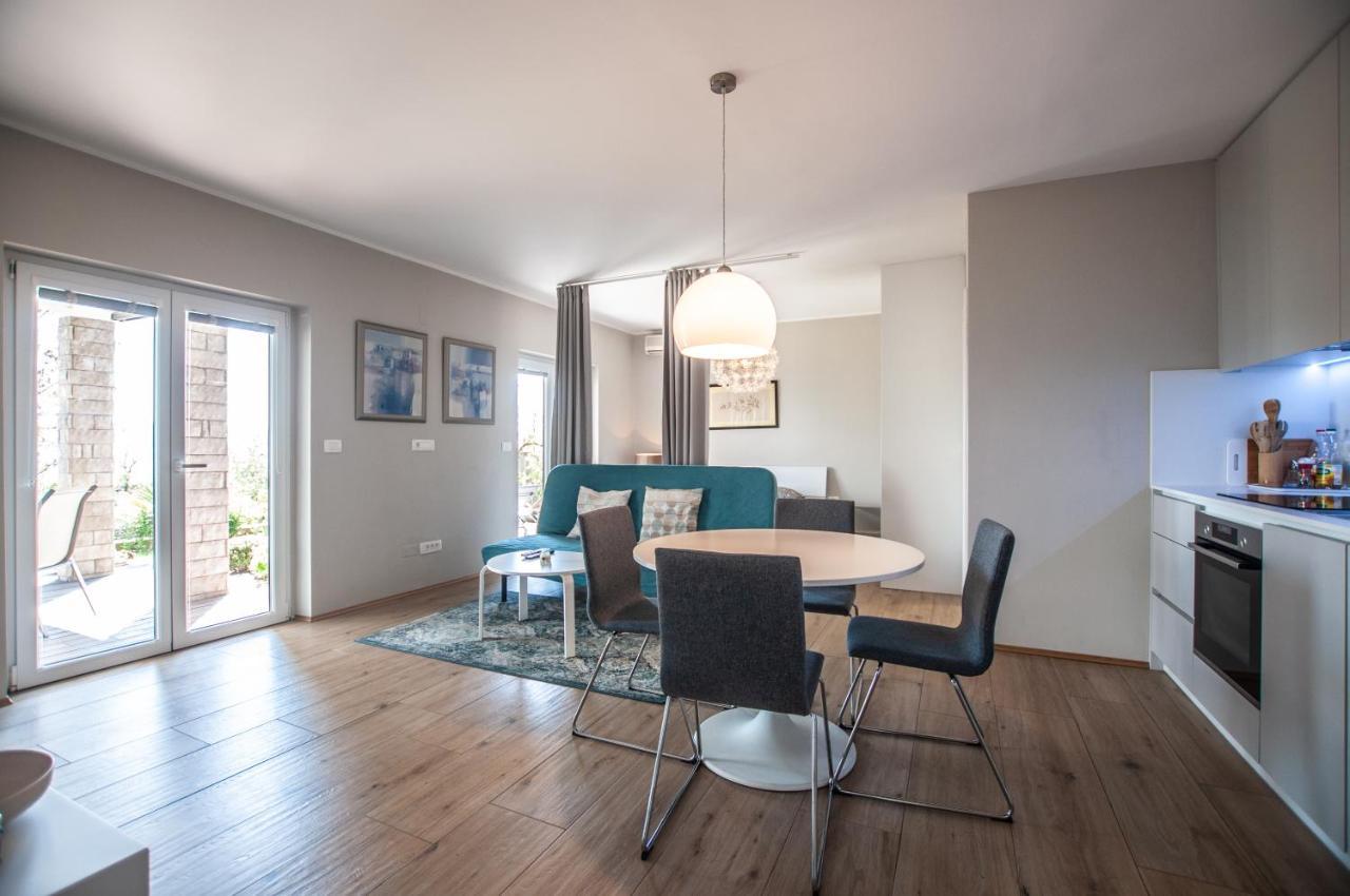 Sea View Apartments Debeli Rtic Ankaran Luaran gambar
